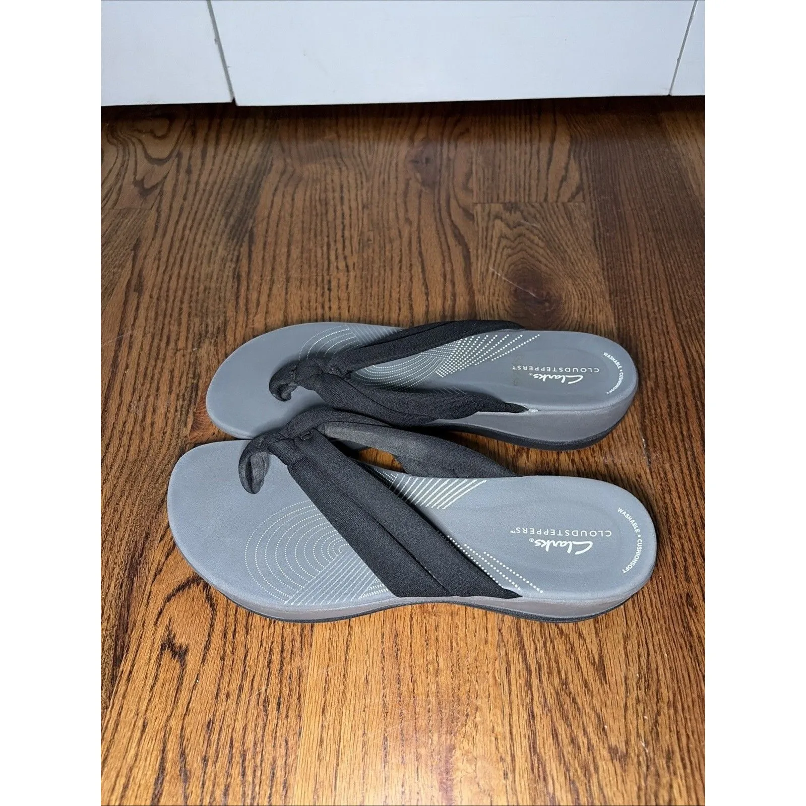 Clarks Women's Cloudsteppers Arla Thong Flip-Flop Wedge Sandals Size 10 BLACK - Image 3