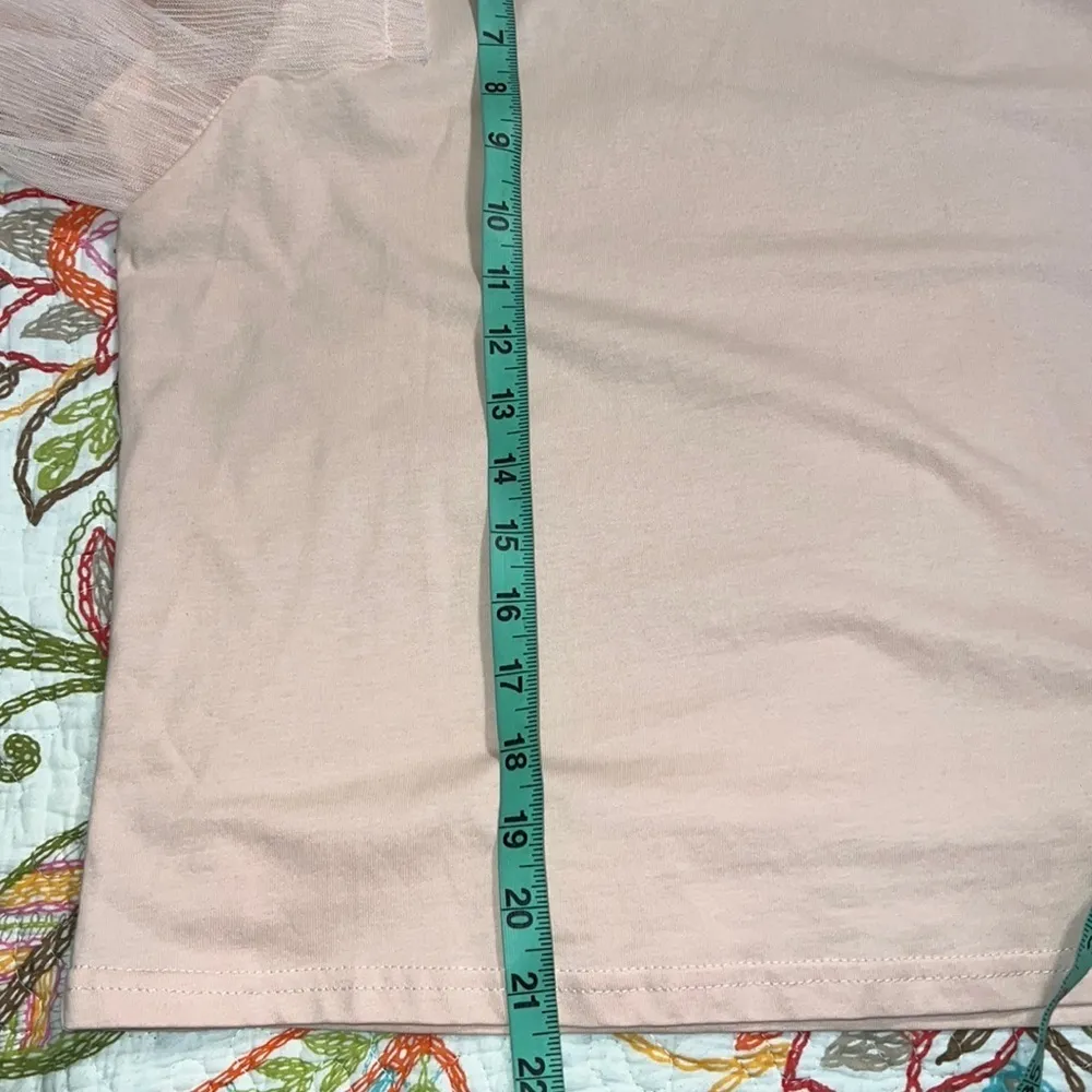Small womens short sleeve pretty in light pink ruffle t shirt dressy casual - Image 2