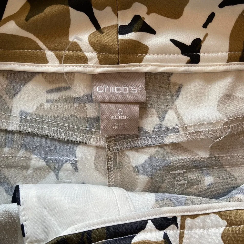 Chico’s Olive Green Camouflage Floral Print Cargo Cropped Pants Sz 0 - Image 10