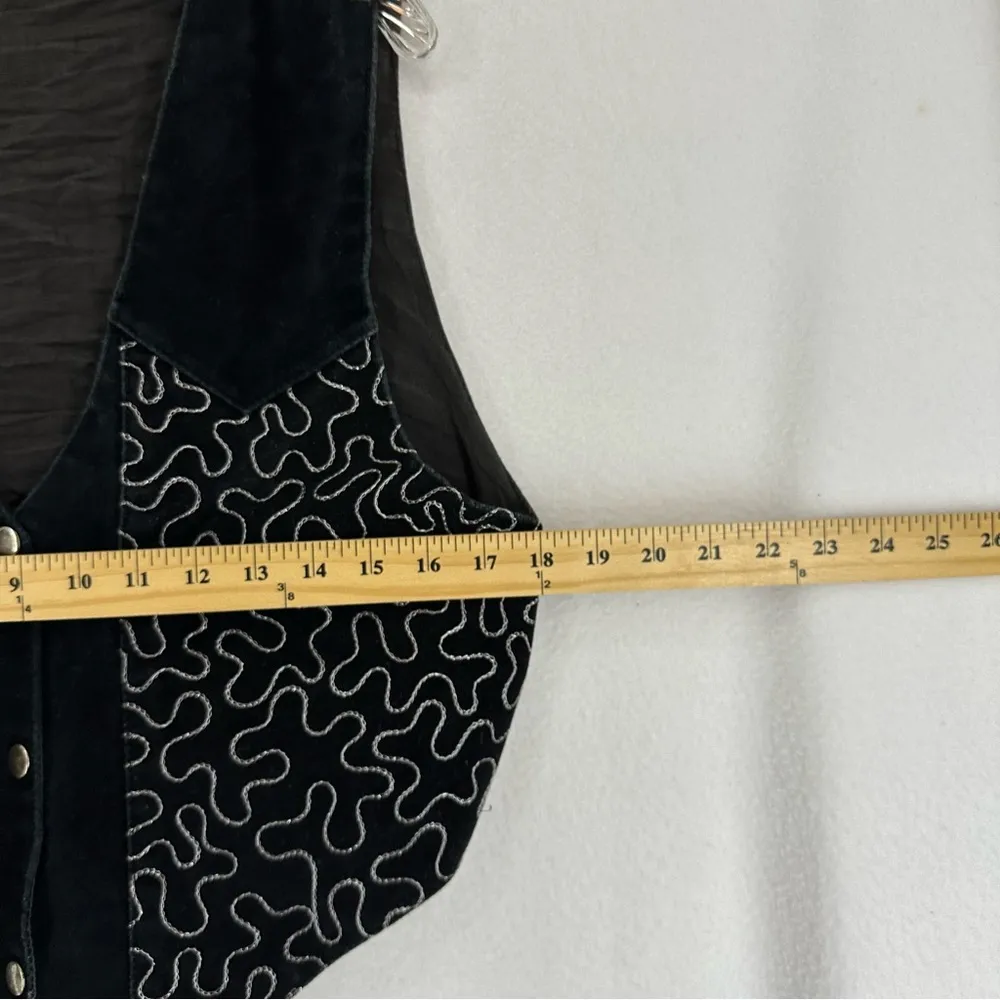 Vintage Leather Cowgirl Button Vest Embroidered Size Medium Black - Image 4