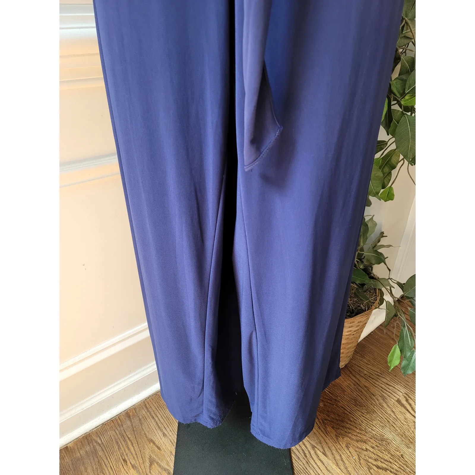 R and M Richards Jumpsuit Women Size 6 Blue One Shoulder Tie Waist Wide Leg - Image 10