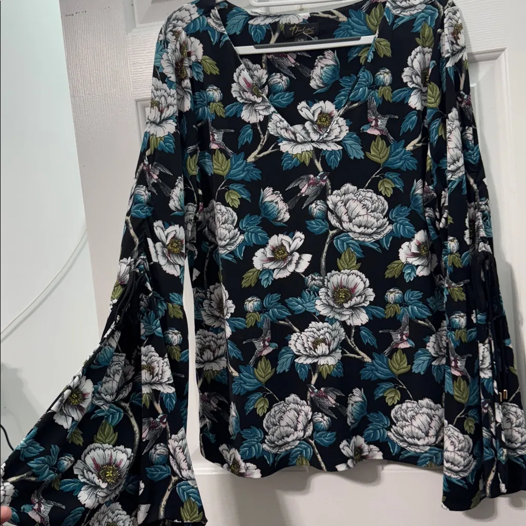 THALIA SODI Black Floral Blouse - Image 7