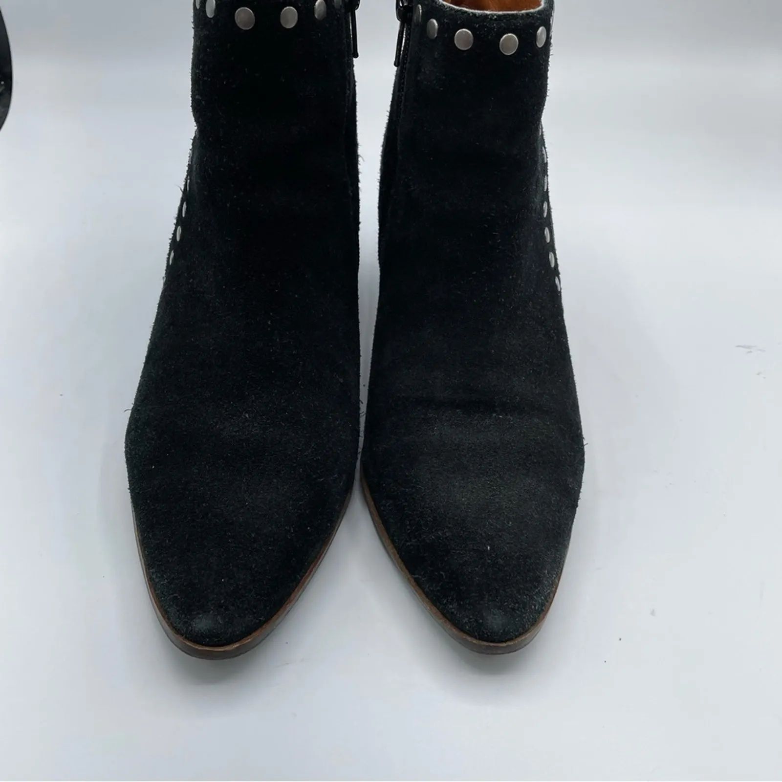 Lucky Brand Black Suede Studded Ankle Boots Stacked Heel Booties Womens 7 Fall - Image 4