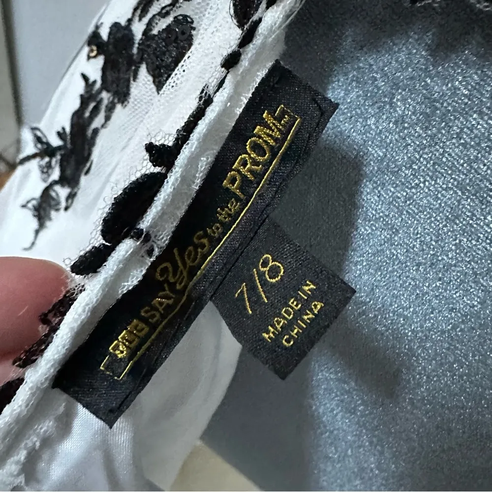 Say Yes to the Prom Embroidered Tulle Ball Gown Prom Black White Floral Lace 7/8 - Image 9