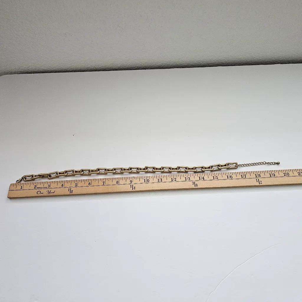 Gold Tone Metal Thick Chain Link Necklace - Image 6