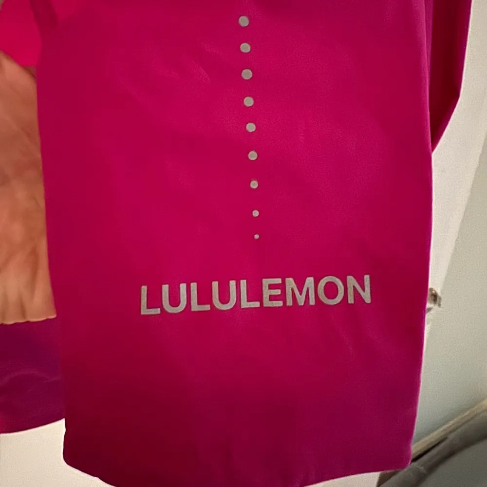 Women’s Fast Free Windbreaker Ripened Raspberry / Hot Pink Size 4 - Image 8