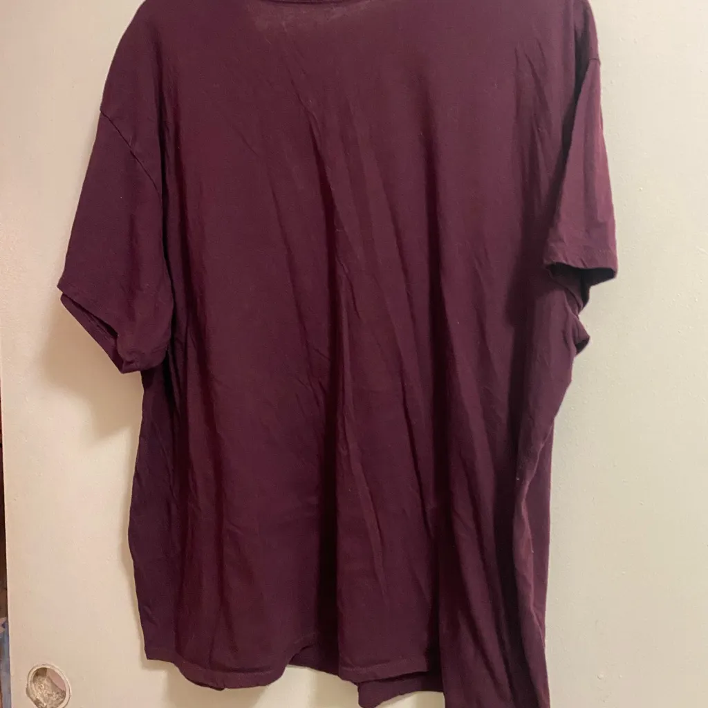 Torrid Def Leppard Womens Tee T Shirt Size 1 Bust 54” Oversized Maroon Burgundy - Image 5