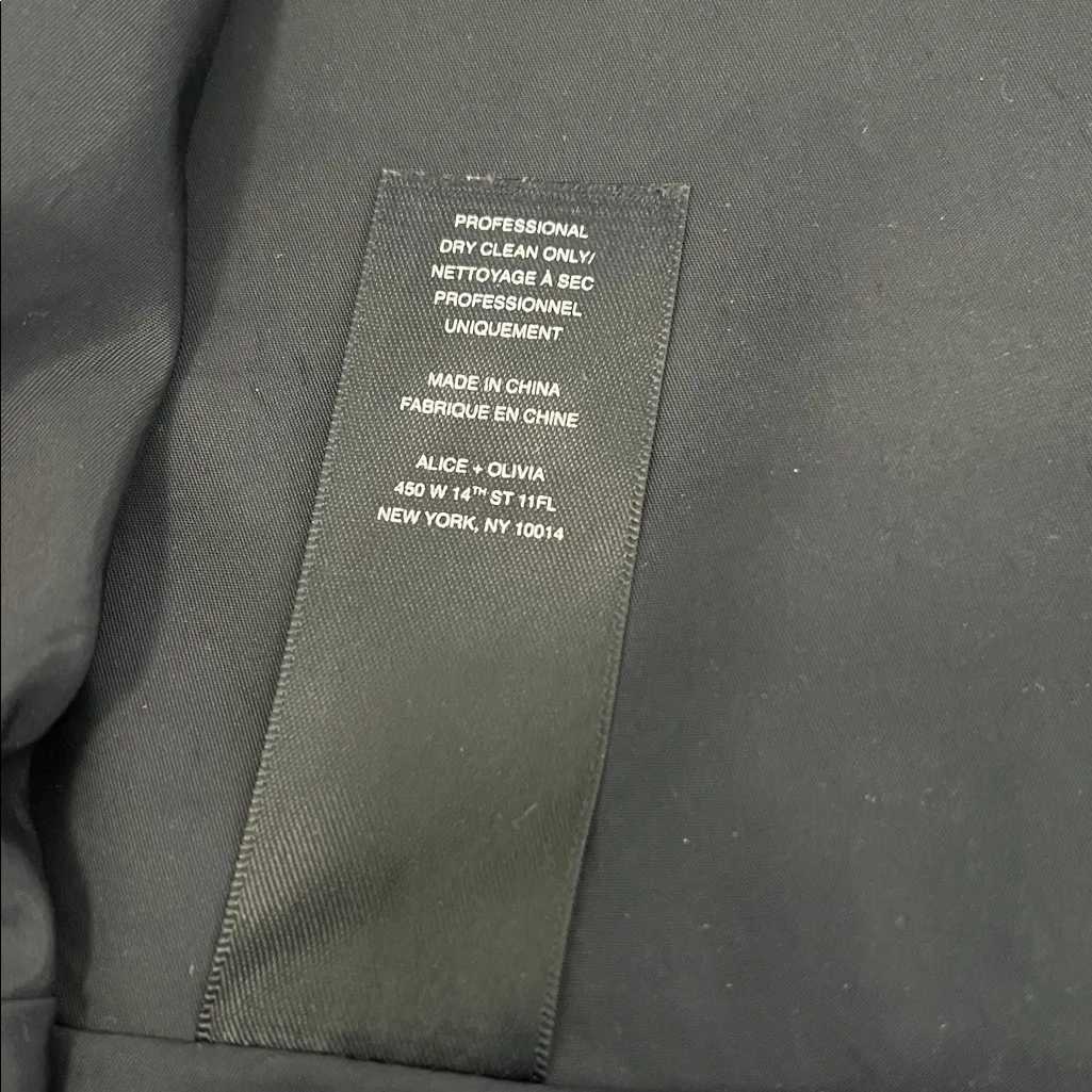 Alice + Olivia Striped Flare Mini Skirt Black/White Size 2 - Image 8