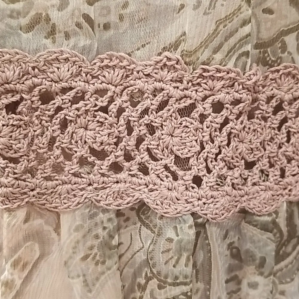 💕GOLD HAWK💕 100% Silk Pattern Skirt Size M - Image 5