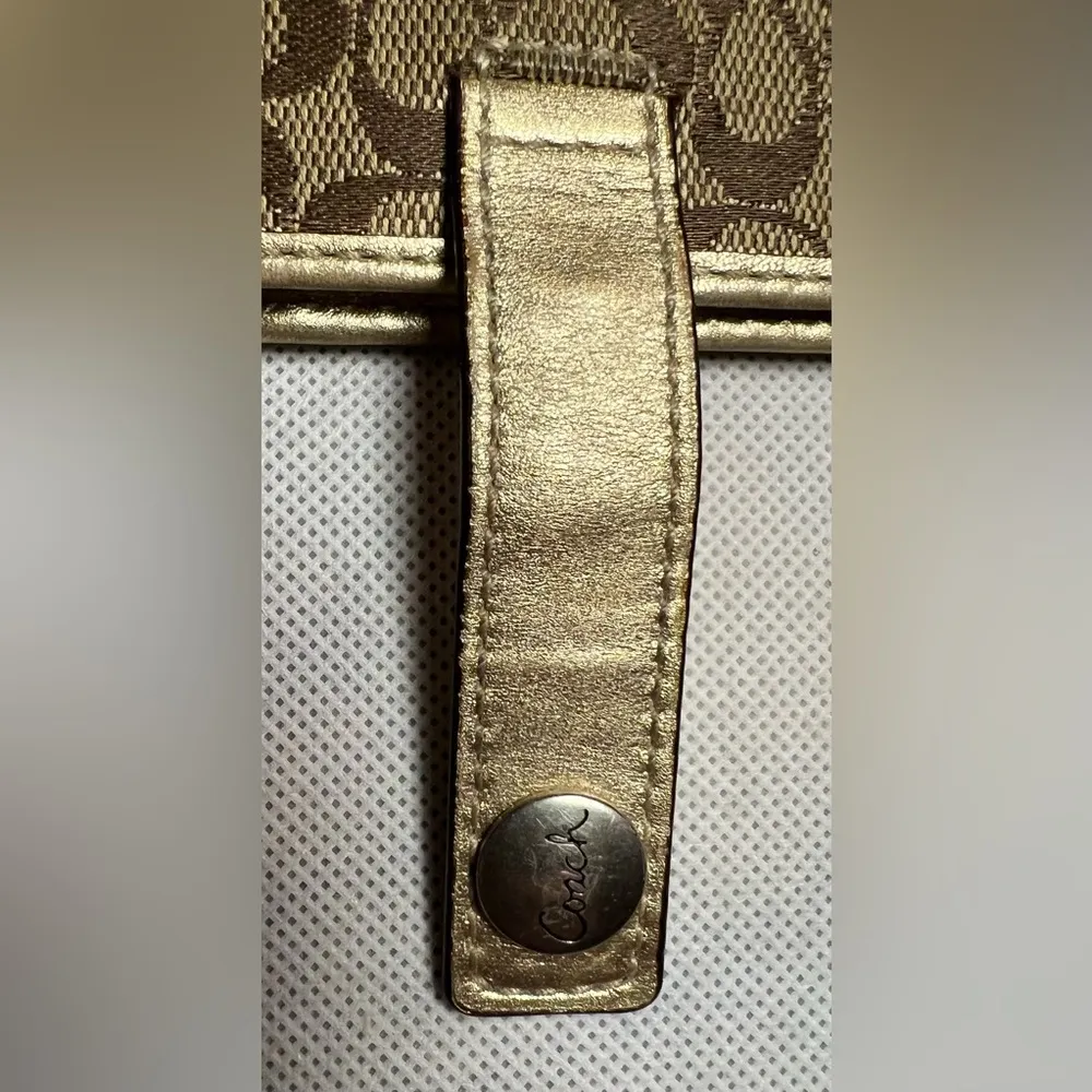 New York | Signature C billfold. - Image 11