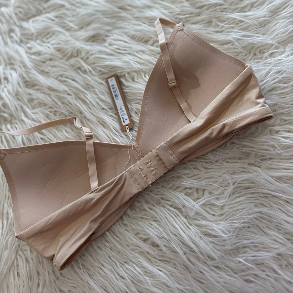 Skims Wireless Form Pushup Plunge Bra Sand Size 36C - Image 6