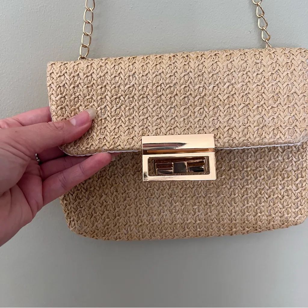 Camel Woven Chain Strap Purse - Image 4