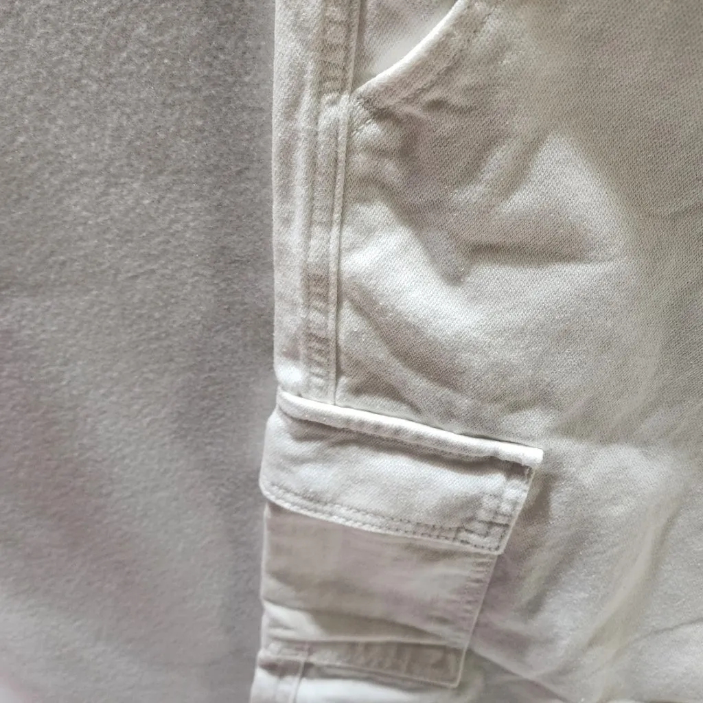 universal thread boyfriend jeans white, slim hip and thigh - Image 12