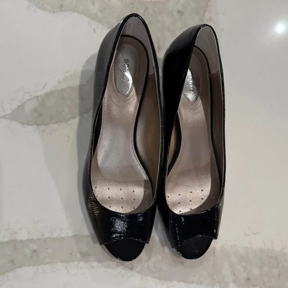 Alfani Step n Flex Peep Toe Patent Wedge Pump Heels Women's 11M Black/Gold Trim - Image 6