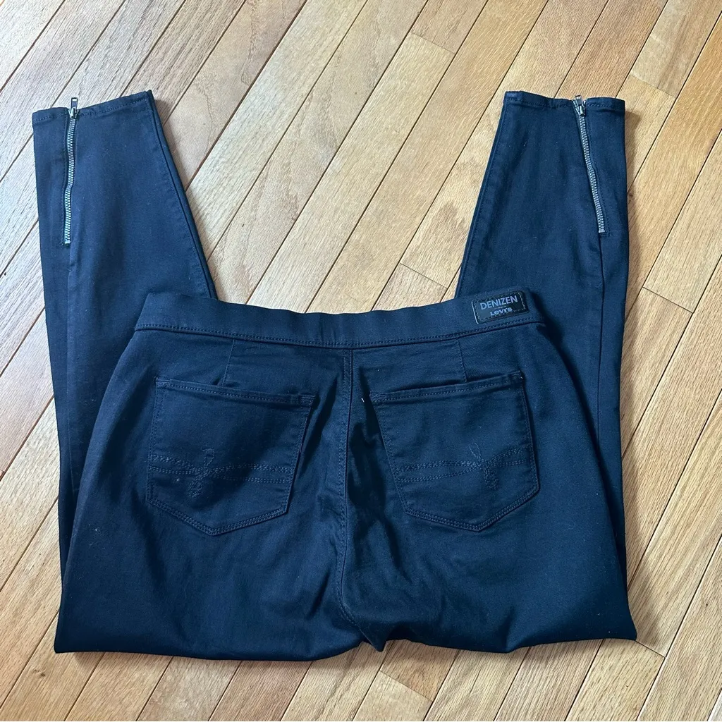 Denizen From Levi’s Jogger Jeans With Zip Details Womens 30 Black - Image 4