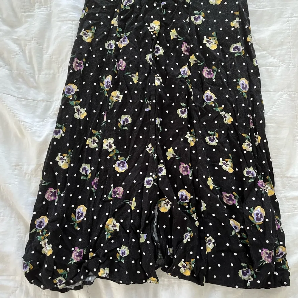 Fall Essential: Long black button up dress - Image 10