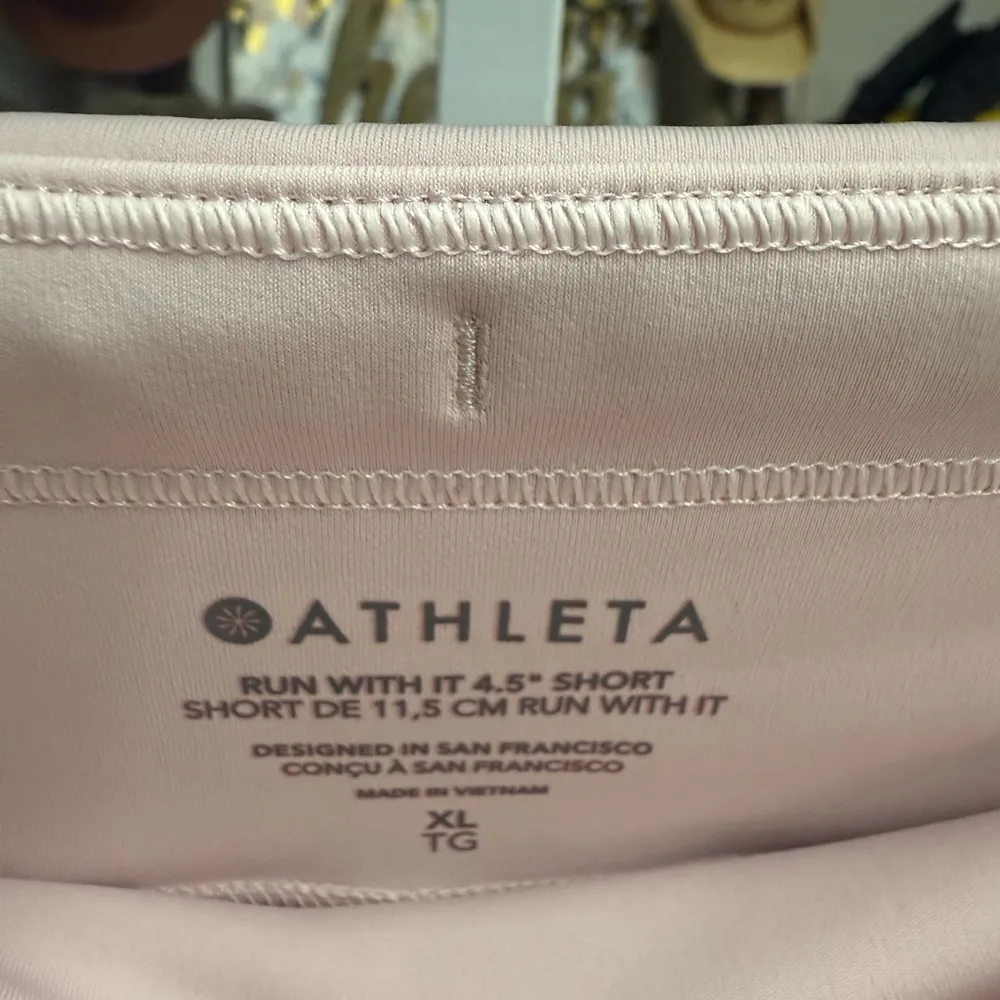 Athleta Run With It 4.5” Inseam Pink Athletic Running Shorts NWT - Image 6