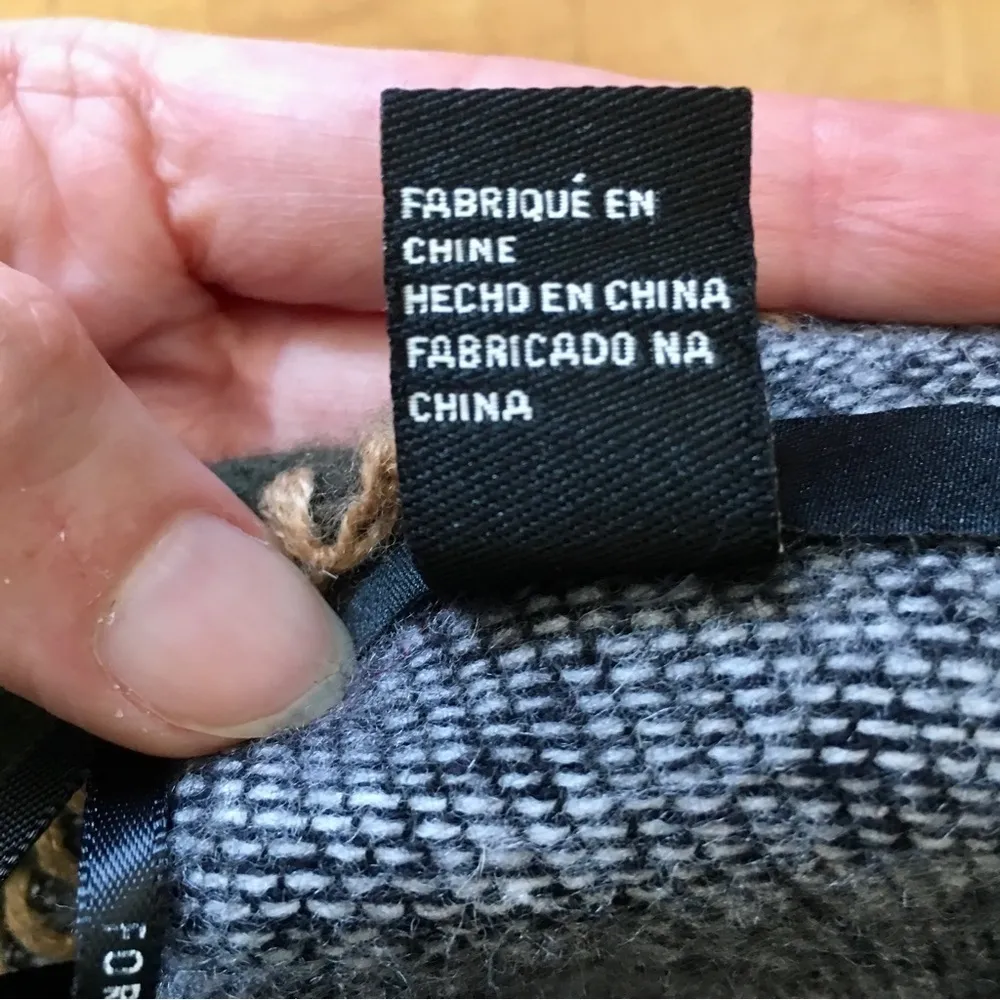 Abstract Art Deco Wrap, Shawl from Forever 21, Size S/M - Image 8