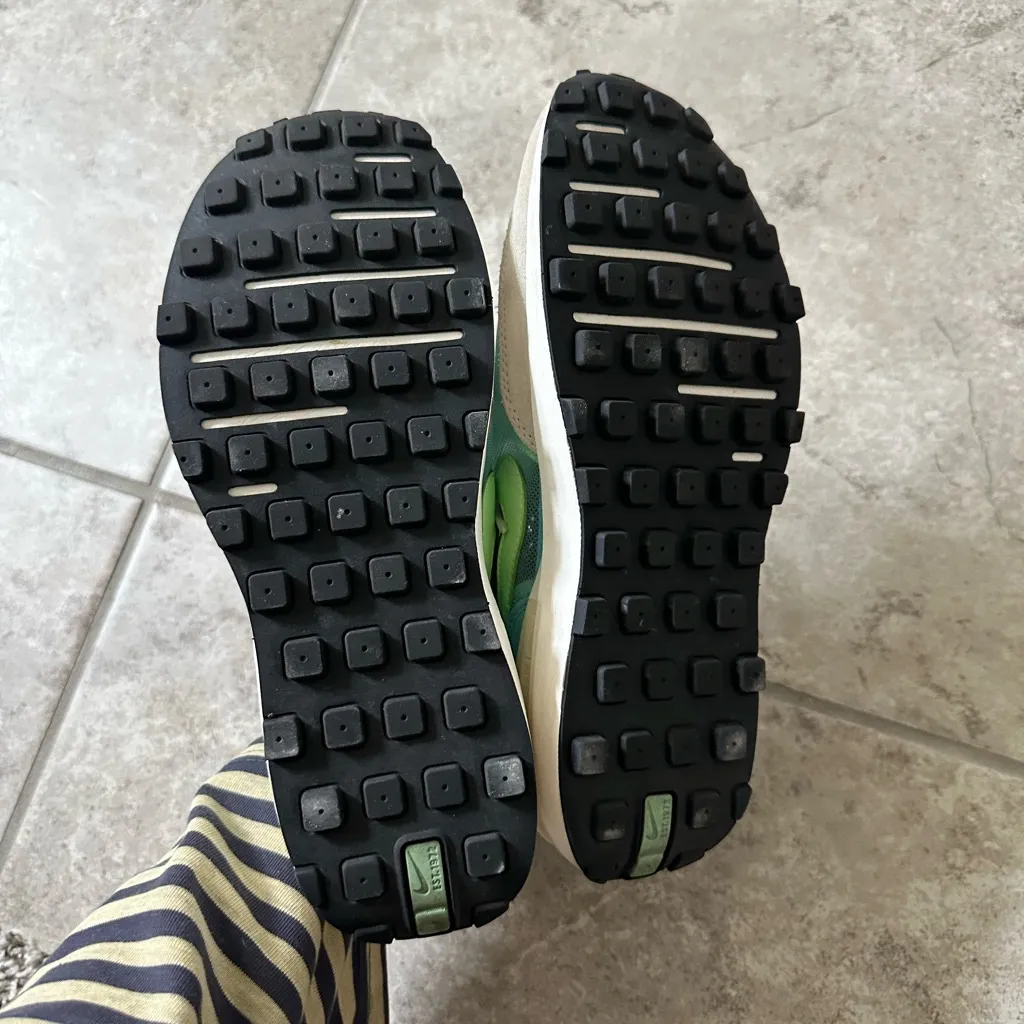 Nike women’s waffle one bleached aqua lime glow - Image 3