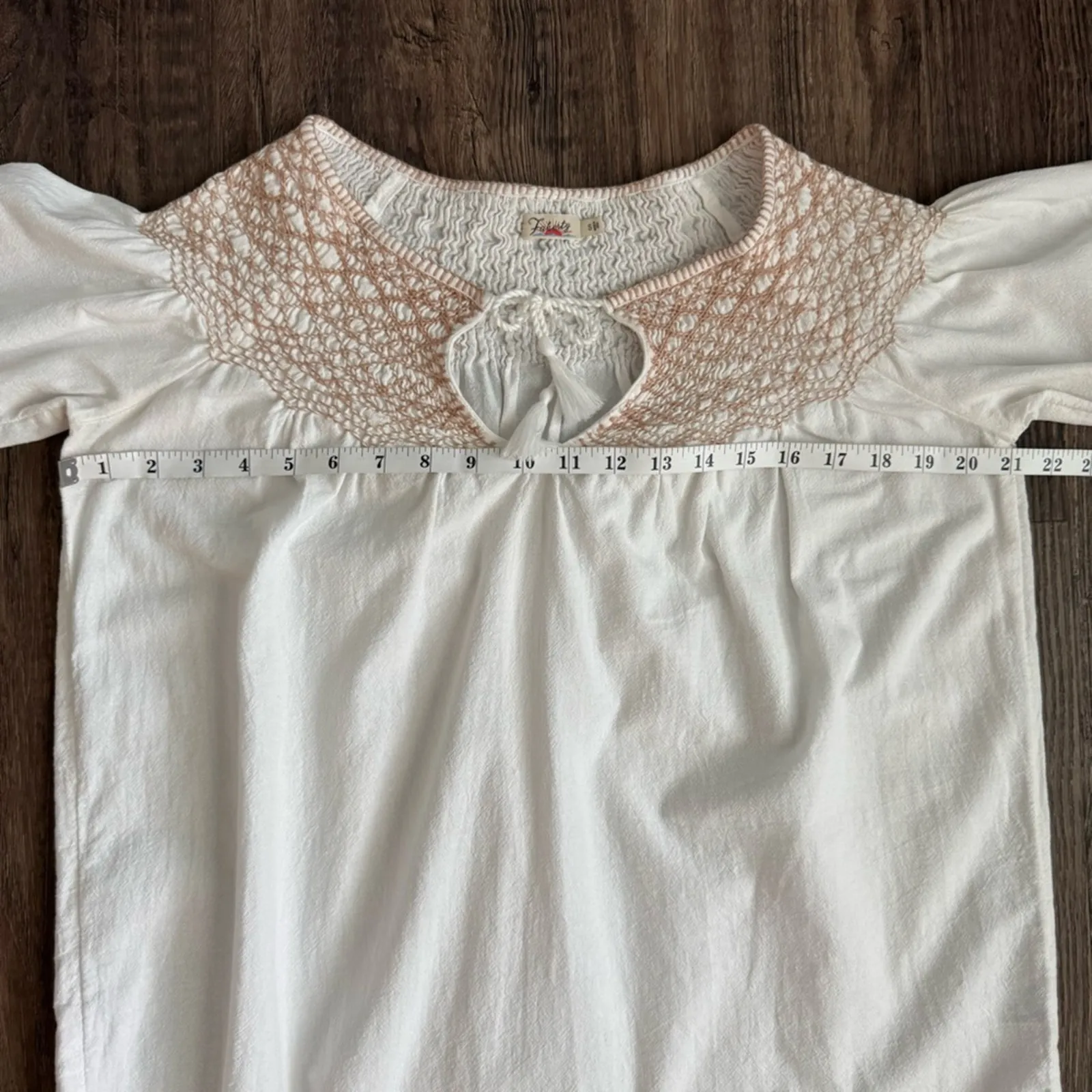 Faherty Laura Embroidered Peasant Blouse in Whisper White Size Small - Image 10
