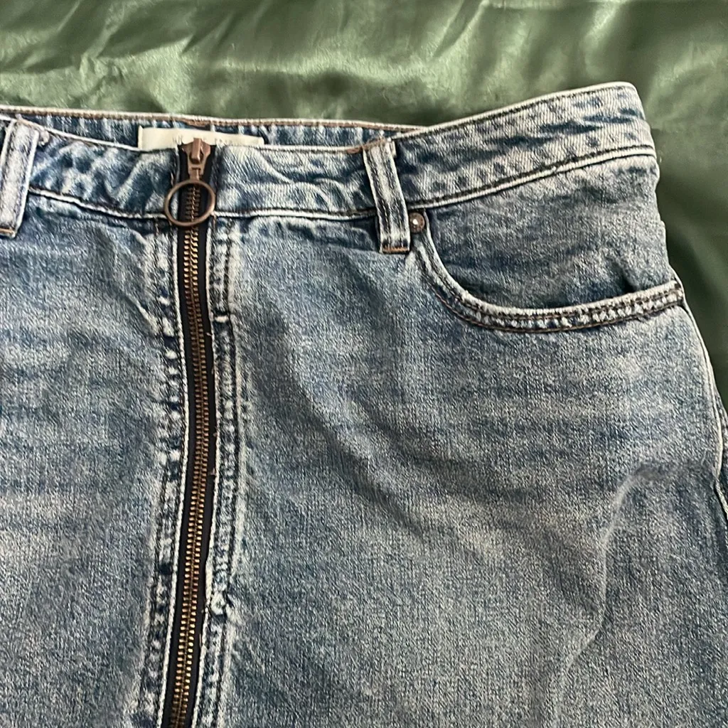 Free People We the Free Zip it Up denim Mini Skirt Size 31 (Jean size) - Image 6