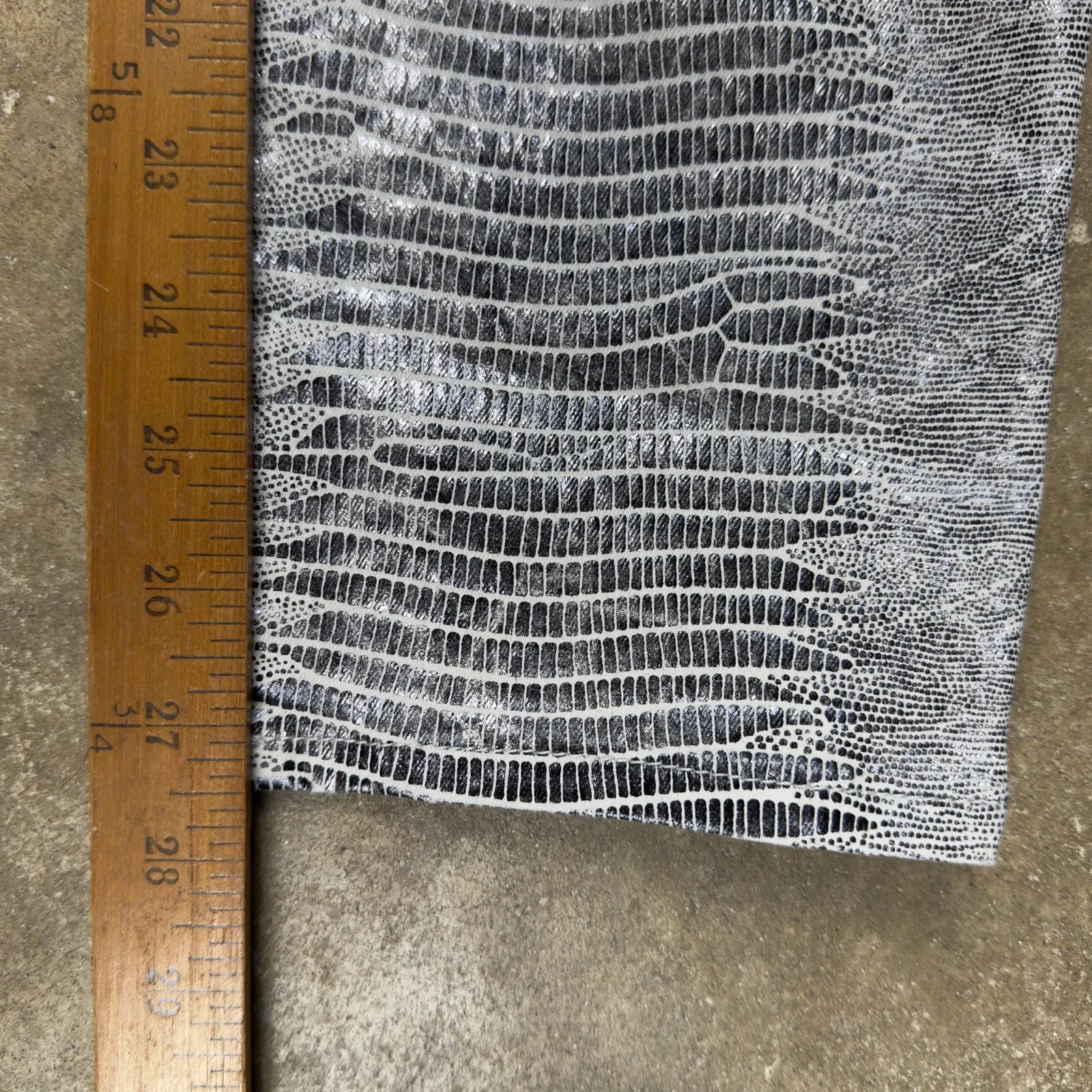 NWT Good American Snake Print Pants Women's‎ Size 2 Straight Leg Metallic Y2K - Image 10