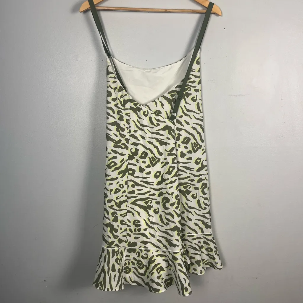 Offline by Aerie ruffle animal print athletic dress size XXL white green - Image 4