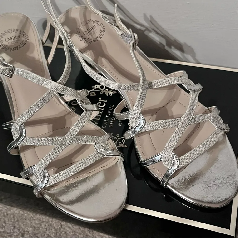 I. Miller  Women’s Silver Glitter Low-Wedge Heels/Sandals - Image 4