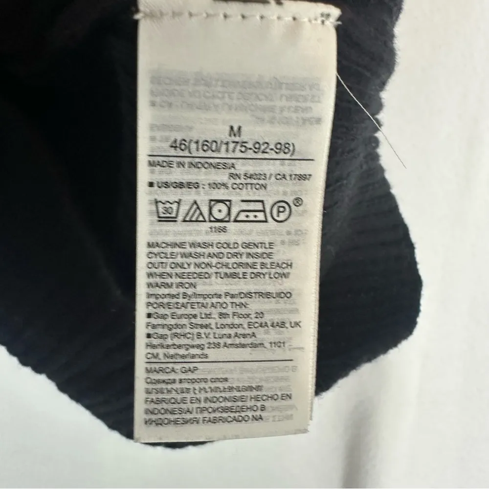 Gap Sleeveless Tank Sweater Top Womens Medium Black - Image 6