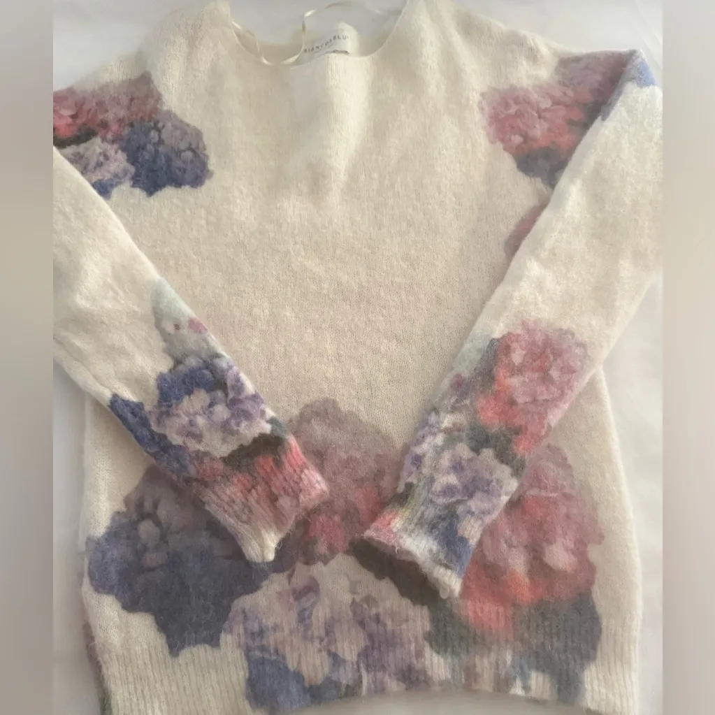 Bianco & Blu Italy Hydrangea Flower Sweater Mohair Wool Lightweight Cream Size M Purple Size M - Image 7