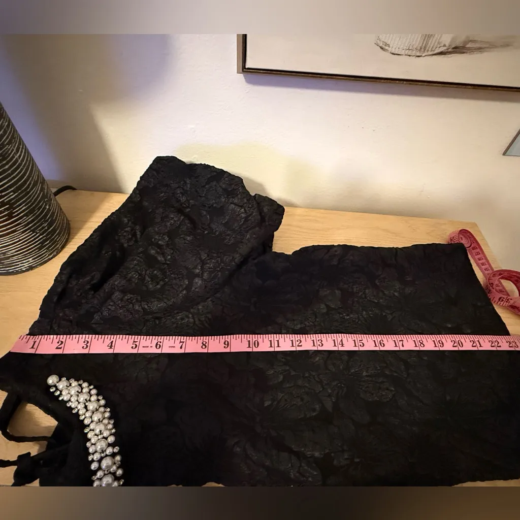 Hazel Black Textured Blouse with Pearl Neckline Size XL - Image 10