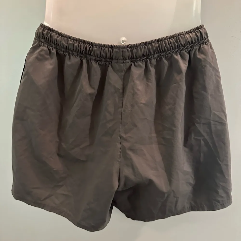 Ladies Gymshark activewear gray and white shorts size Small - Image 3