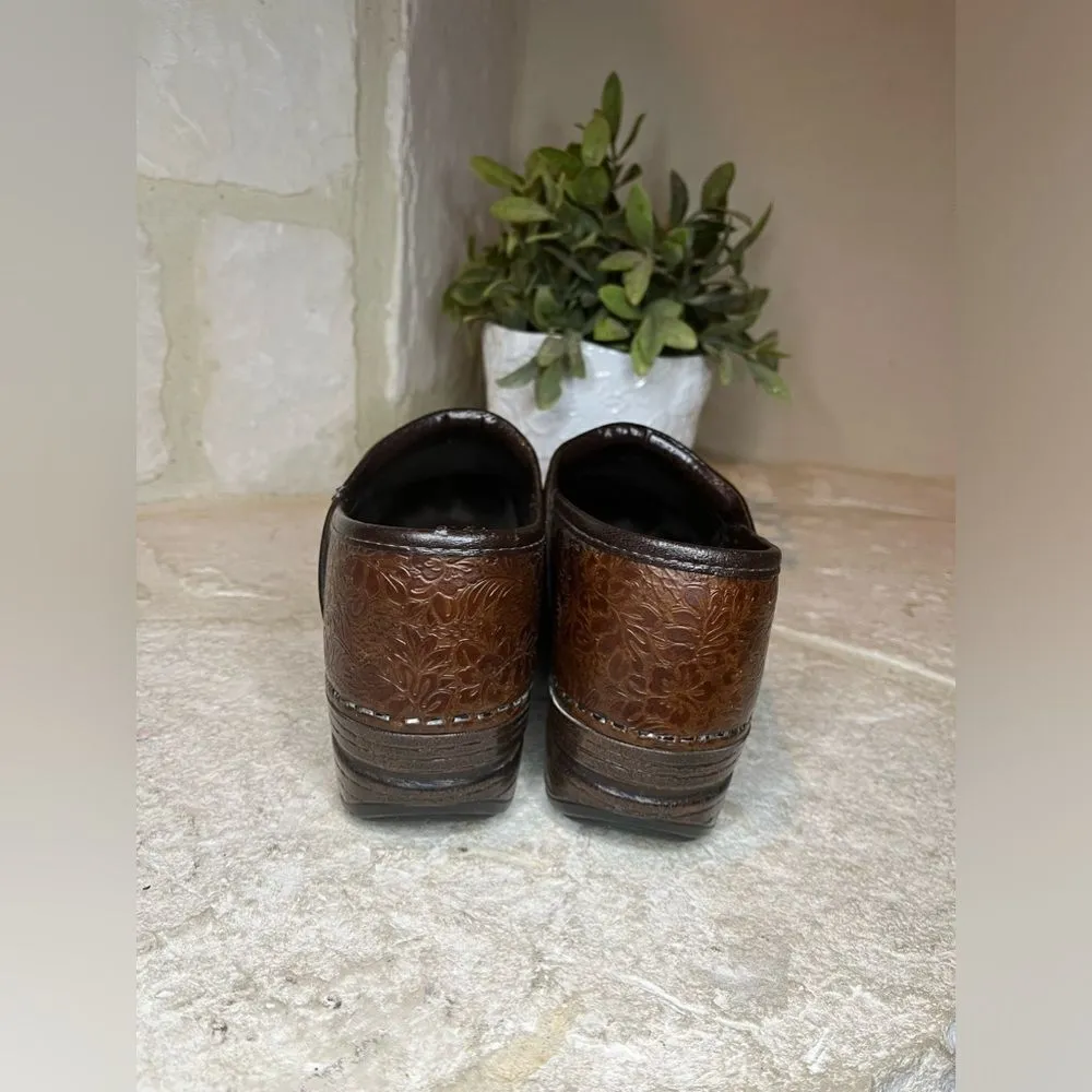 Dansko XP Floral Tooled Leather Brown Clogs Womens Size 5-5.5 / EU 36 - Image 5
