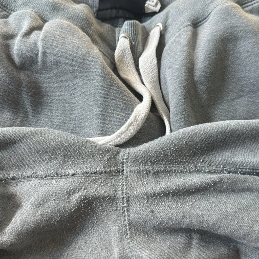 Pennant Berwick  Gray Sweatpants Size M - Image 9