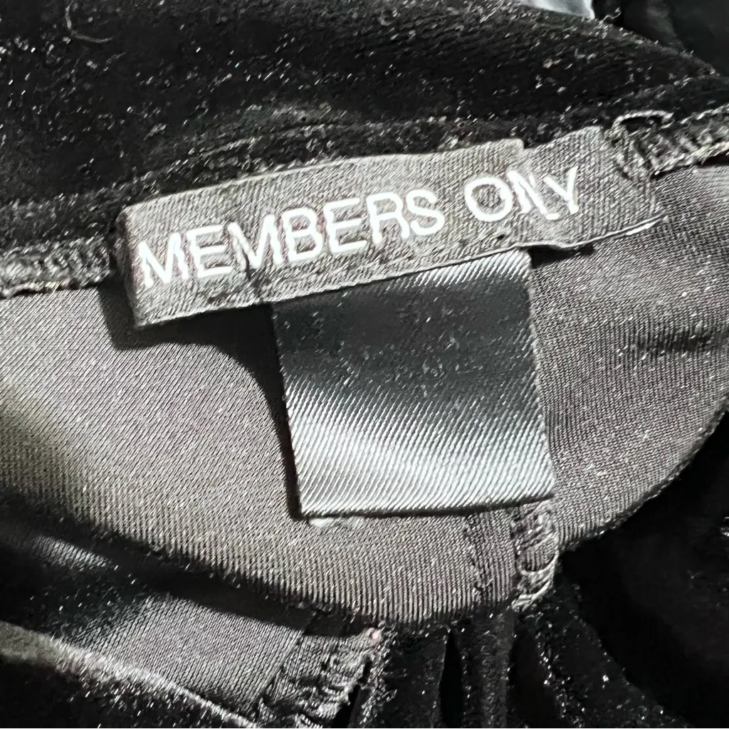 Members Only Black Sleeve Detail - Image 7