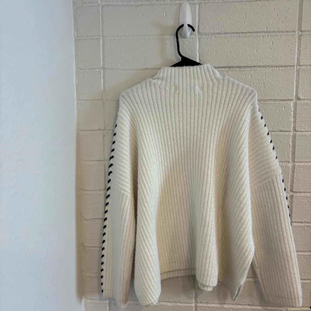 Paisie white and black ribbed sweater Size L - Image 3
