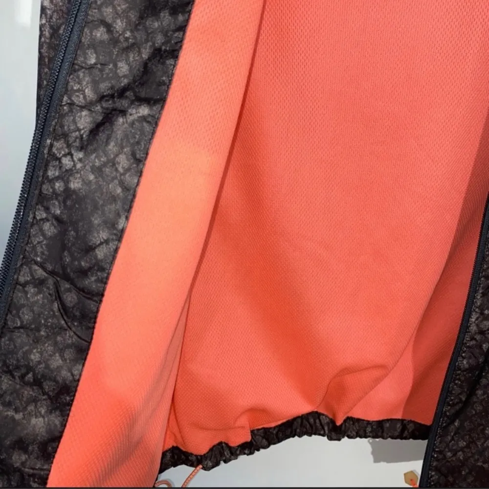 New Balance Windbreaker Snake Print Small - Image 5