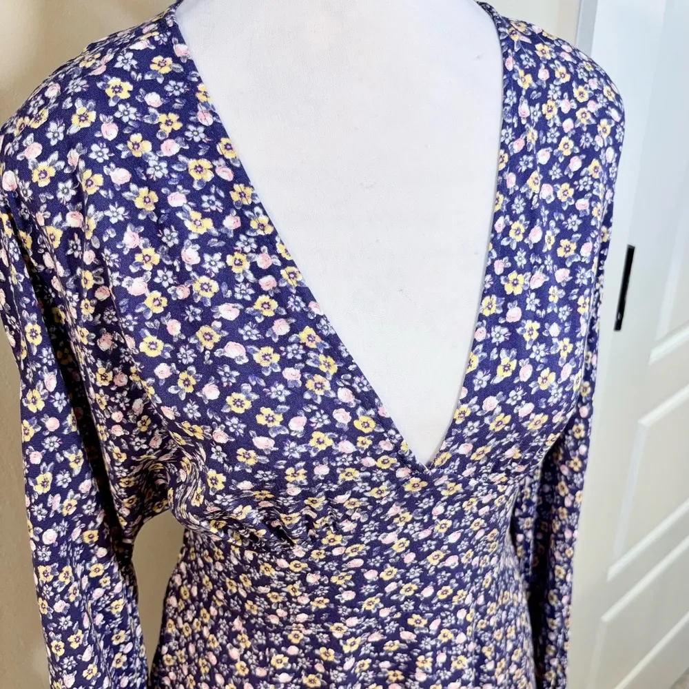 ZARA Feminine Floral Print V-Neck Long Sleeve Mini  Dress Sz Medium 💚 - Image 4