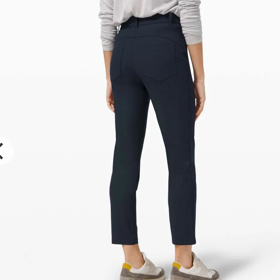 Lululemon City Sleek 5 Pocket 7/8 Pant-true navy NWOT size 4 - Image 2