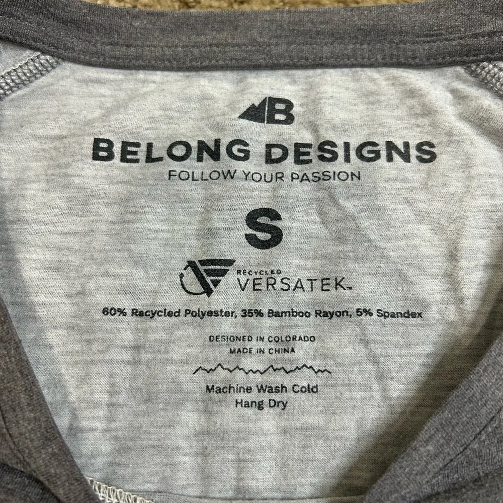 Belong Designs Women’s Small Gray/Blue Mountain Landscape Short Sleeve T - Image 4