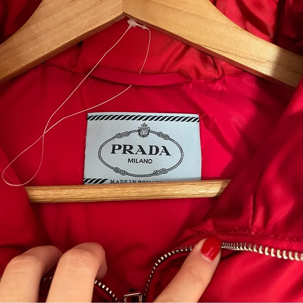 Prada BRAND NEW  RE-EDITION PUFFER JACKET! - Image 3
