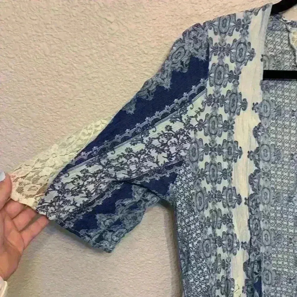 Rue 21 blue white cardigan sz s paisley lace girly festival concert boho *flaw - Image 3