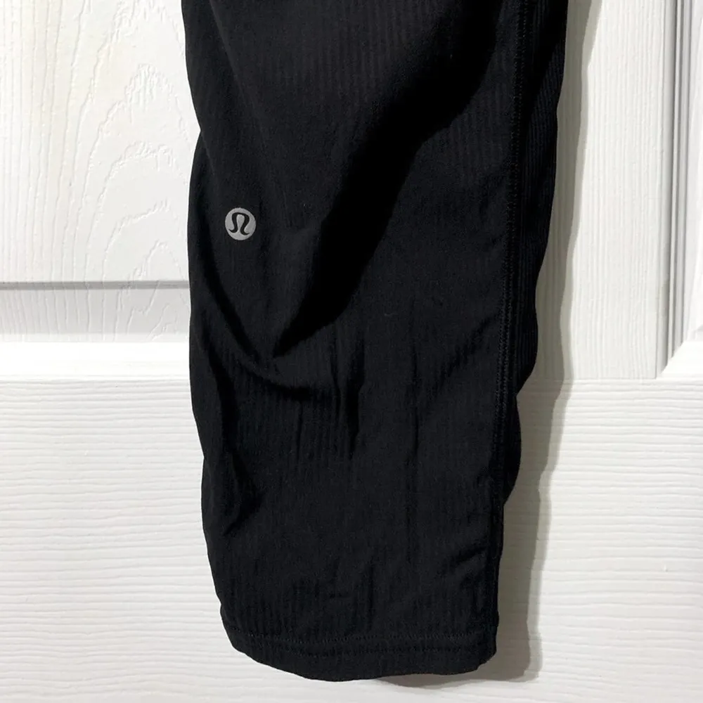 Lululemon Dance Studio Crop II *Unlined 20"
Black Size 4 Lululemon Pants - Image 10