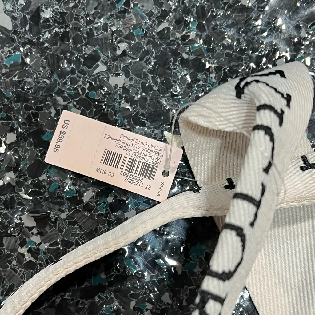 NWT Victoria’s Secret Cozy Sherpa Plush Fleece Tote Bag Zipper Spellout Strap - Image 3