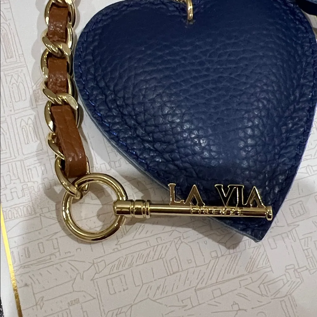 La Via | Italian Leather Heart Bag Charm 🤎 Brown - Image 4
