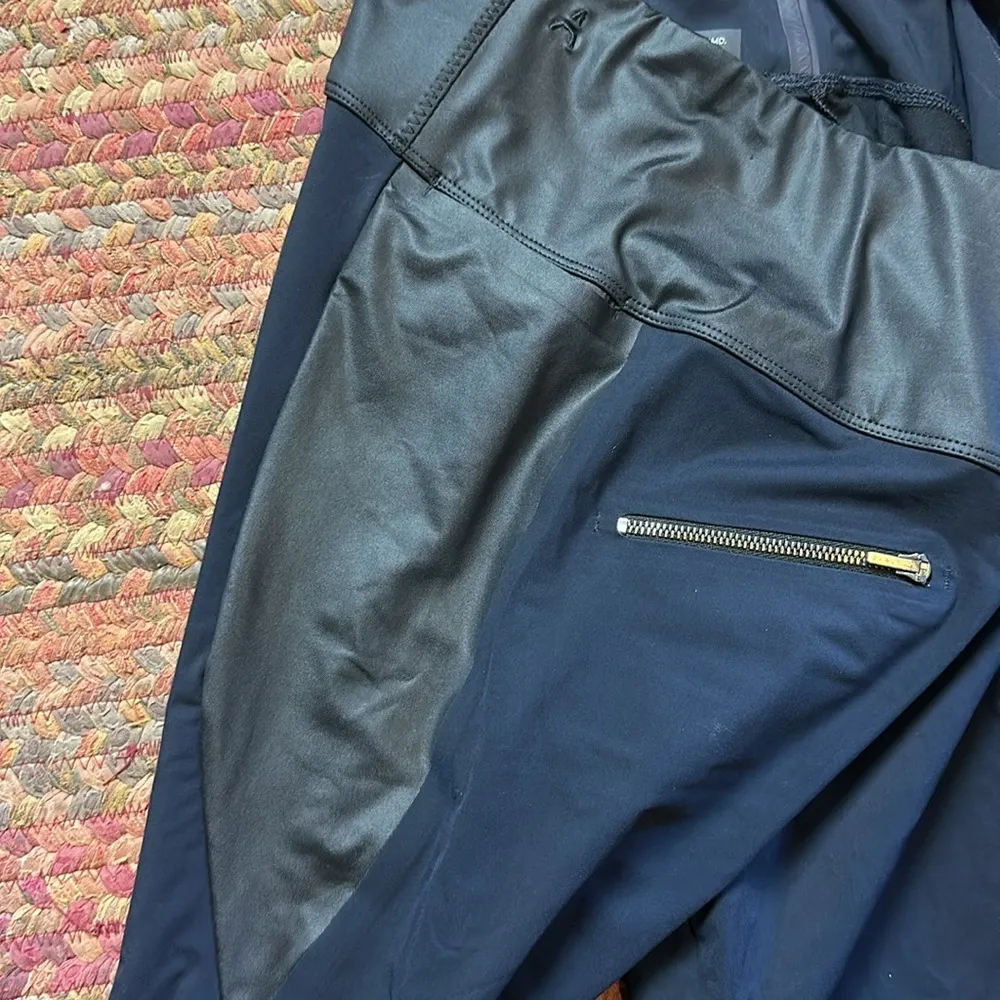 ADAY THROW IT HIGHER NAVY & BLACK ZIPPER FRONT LEGGINGS WITH POCKETS Size M - Image 7