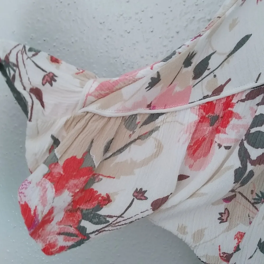 Seven7 S Summer Floral Bubble Hem Side Tie Top - Image 9