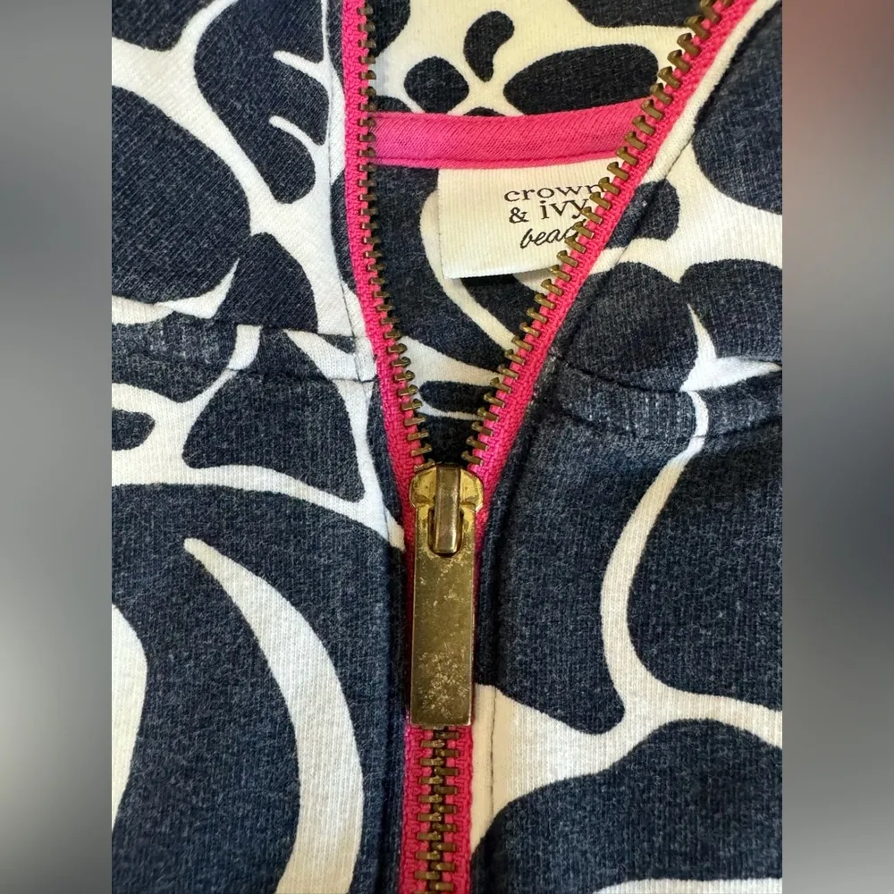 Crown & Ivy Beach Nautical Themed 1/4 Zipper Top Black And White Large - Image 3