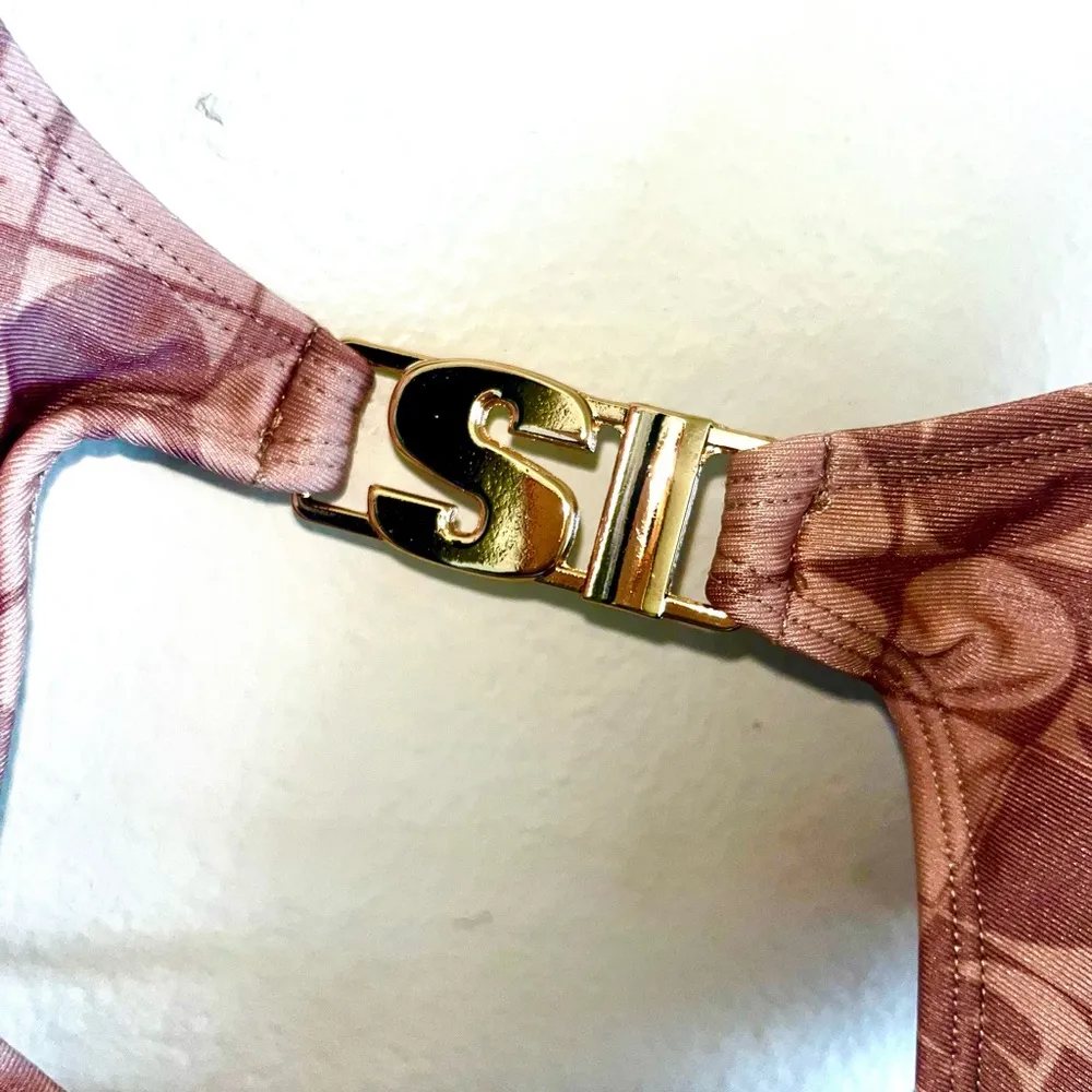 Forever 21 Sport Illustrated Monogram one piece Swimsuit XL - Image 8