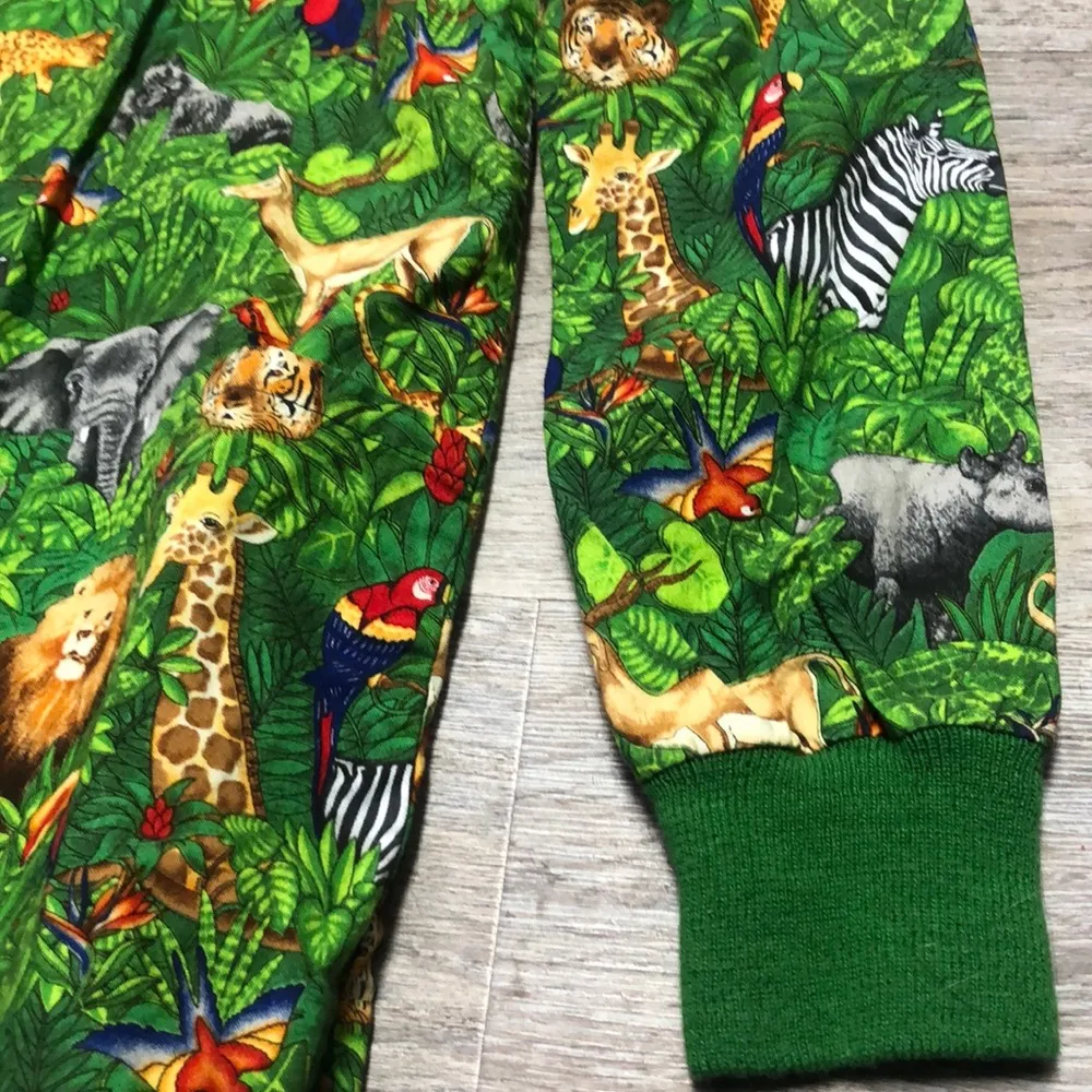 Jungle Print Scrub Top size XS - Image 3